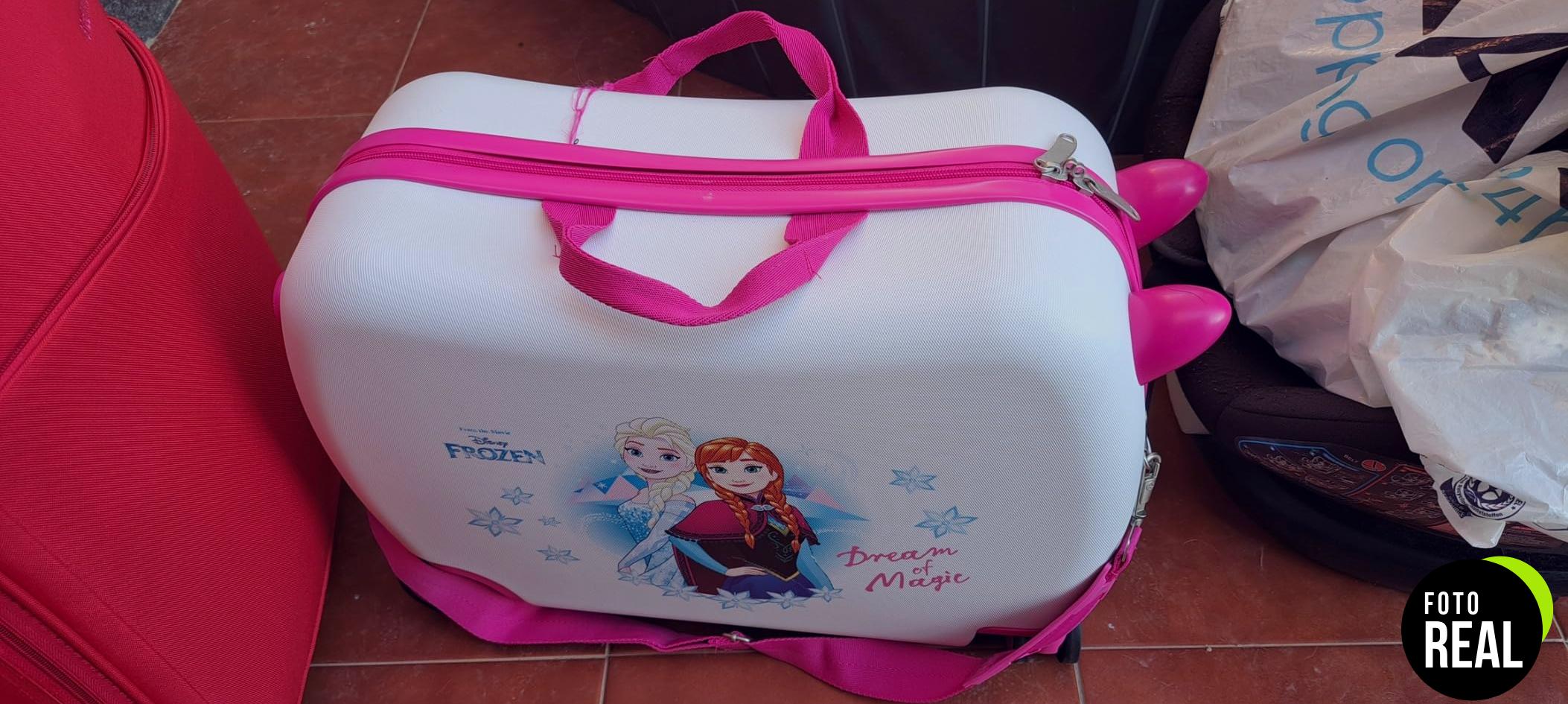 maleta-disney-frozen-magia-infantil-50x38x20-foto-2