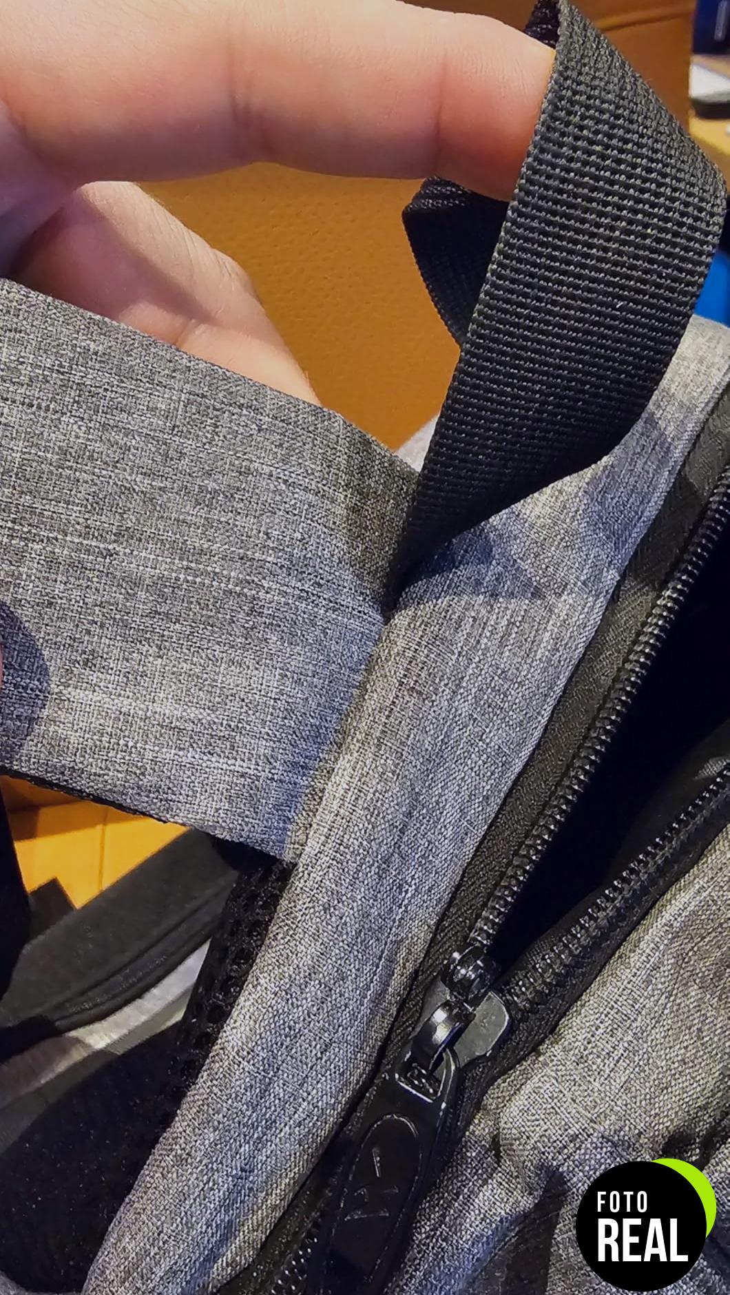 matein-mochila-gris-usb-17-pulgadas-foto-3