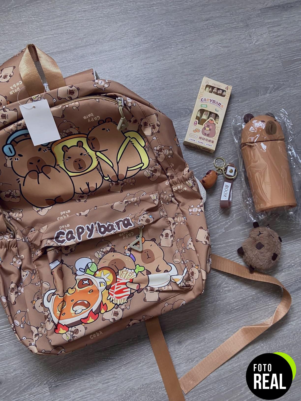 mochila-capybara-kids-2023-foto-2