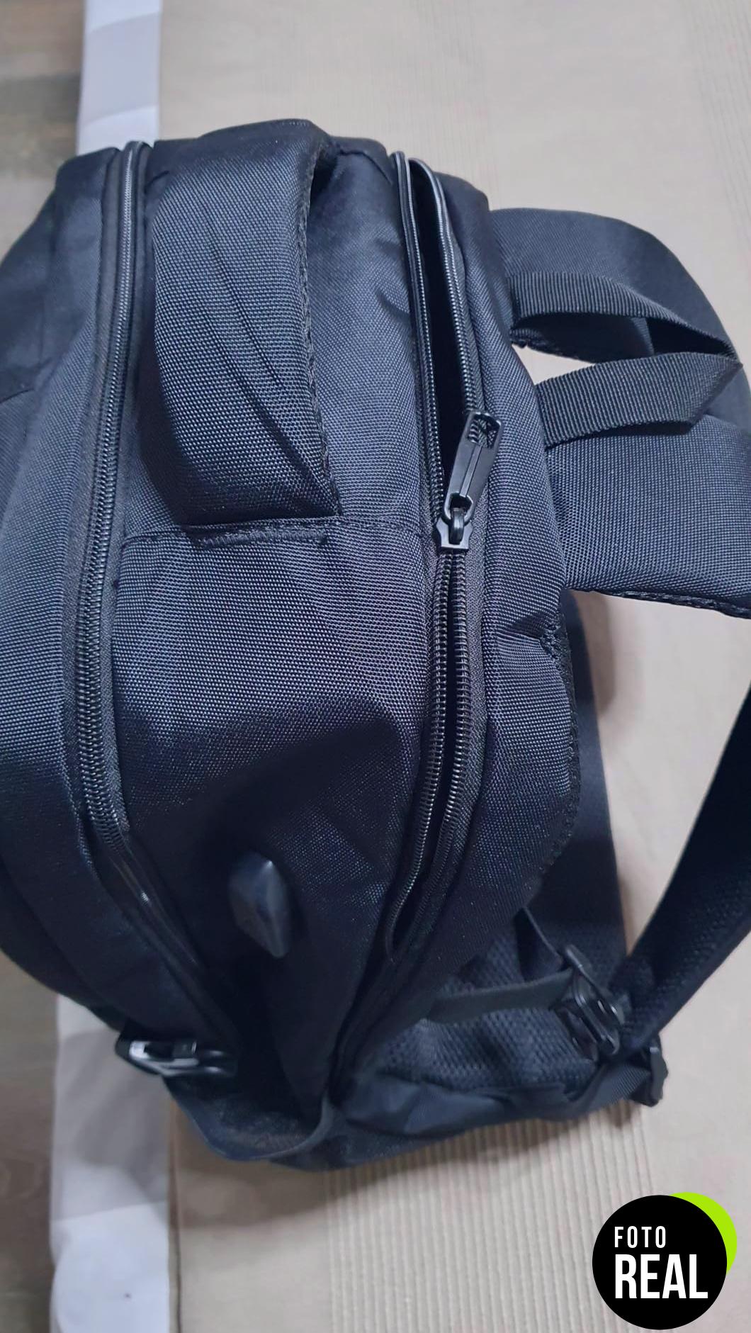 mochila-hombre-portatil-usb-negra-17-3-foto-3