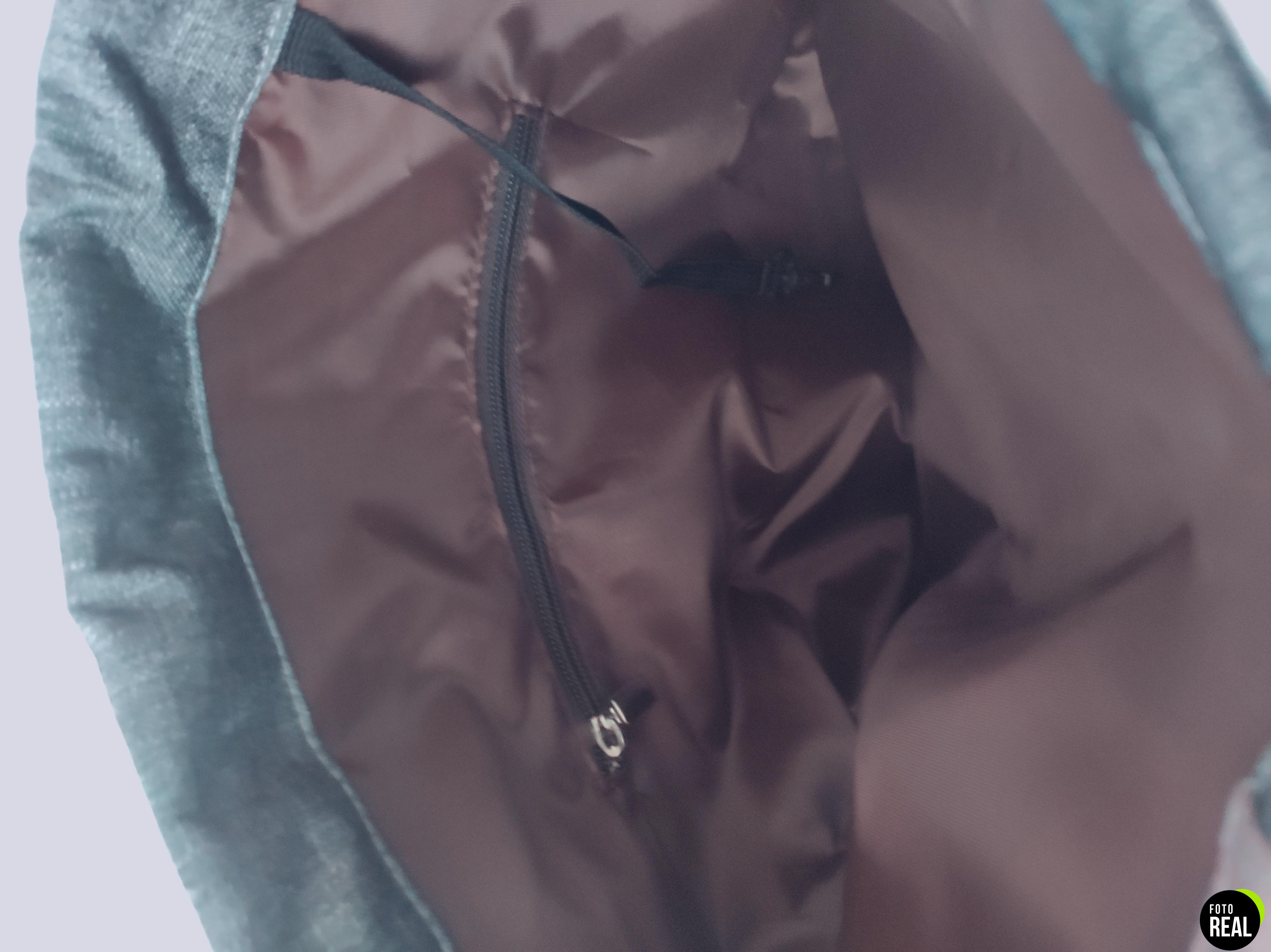 mochila-livacasa-cuerdas-deporte-usb-foto-3