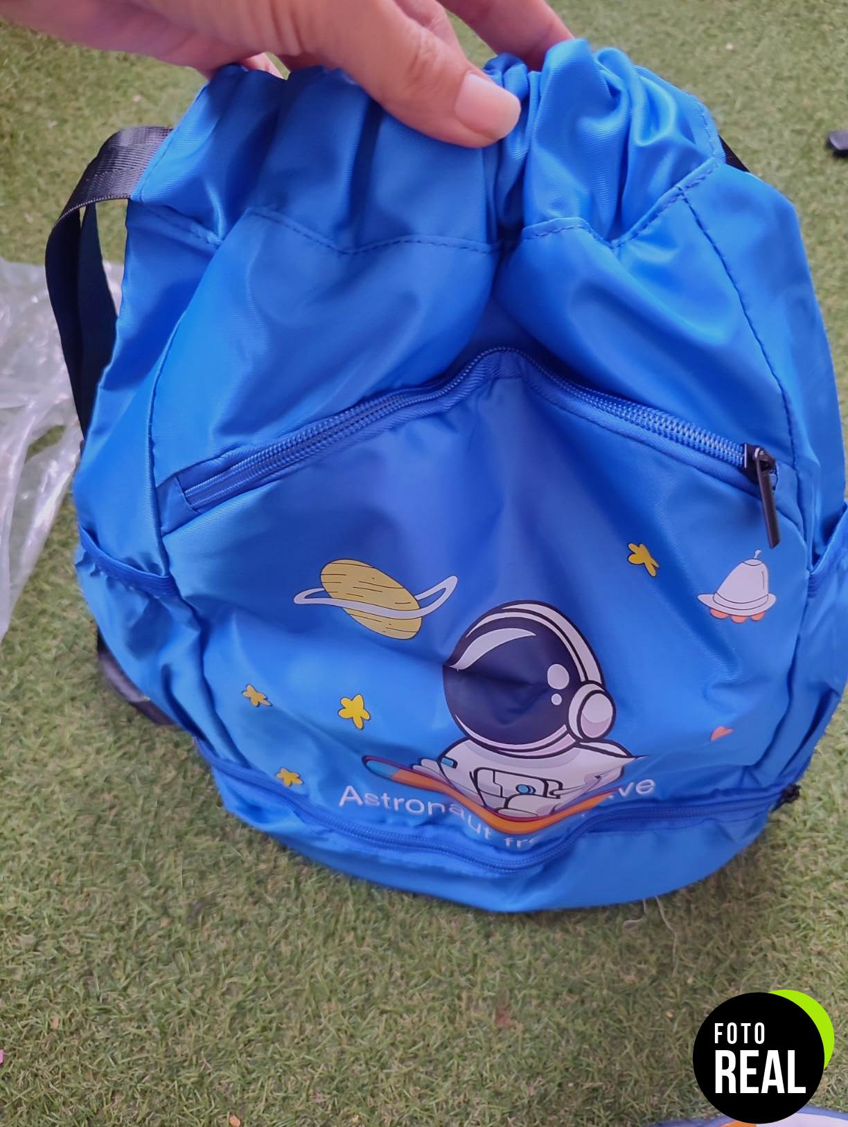 mochila-playa-chico-impermeable-1-foto-3